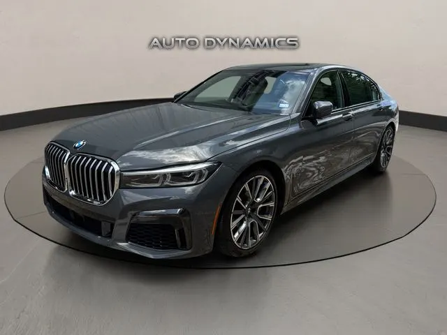 2022 BMW 740i 740i